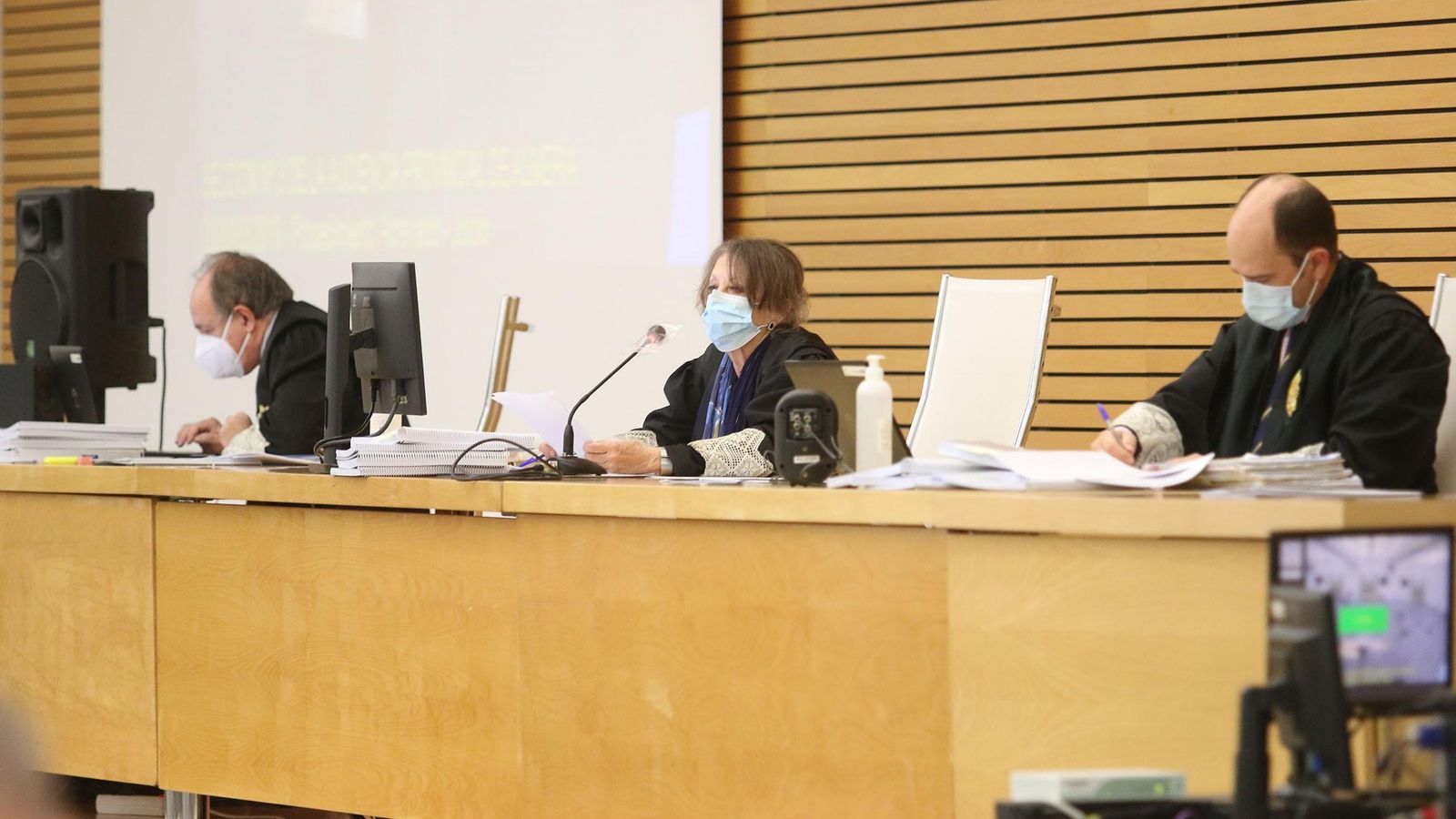 Los jueces durante el juicio del caso Poniente en el Palacio de Congresos de Aguadulce