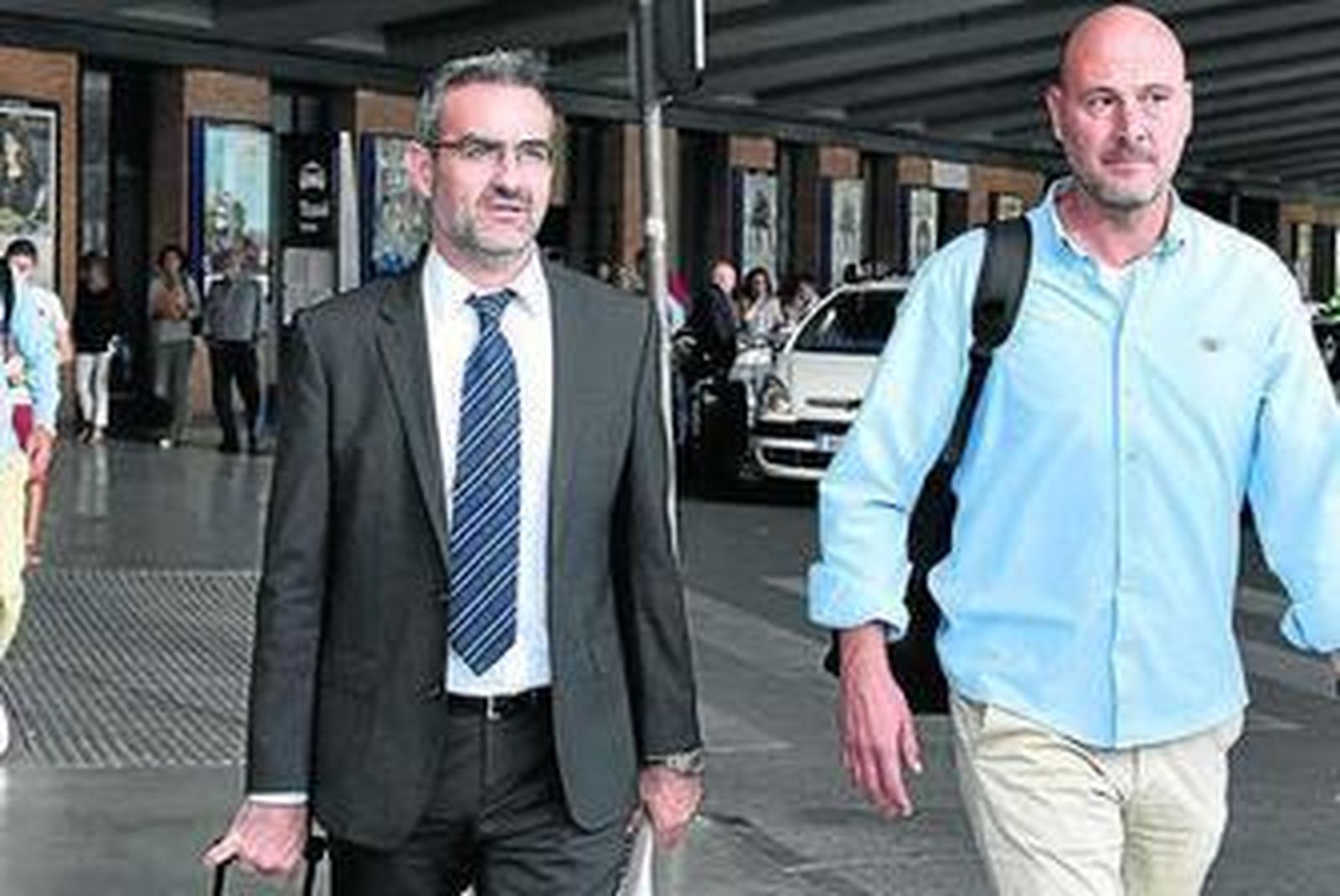 Eduardo Maciá, junto a Roberto Ríos, en un viaje del equipo bético.