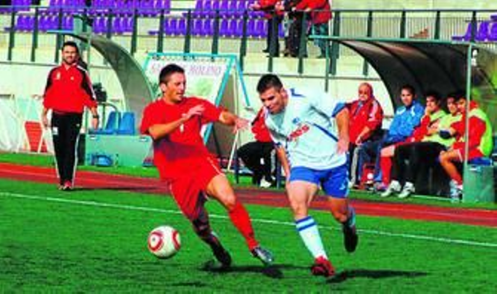Pese a intentarlo de todas las formas posibles, el Loja no pudo evitar caer en el Medina Lauxa.