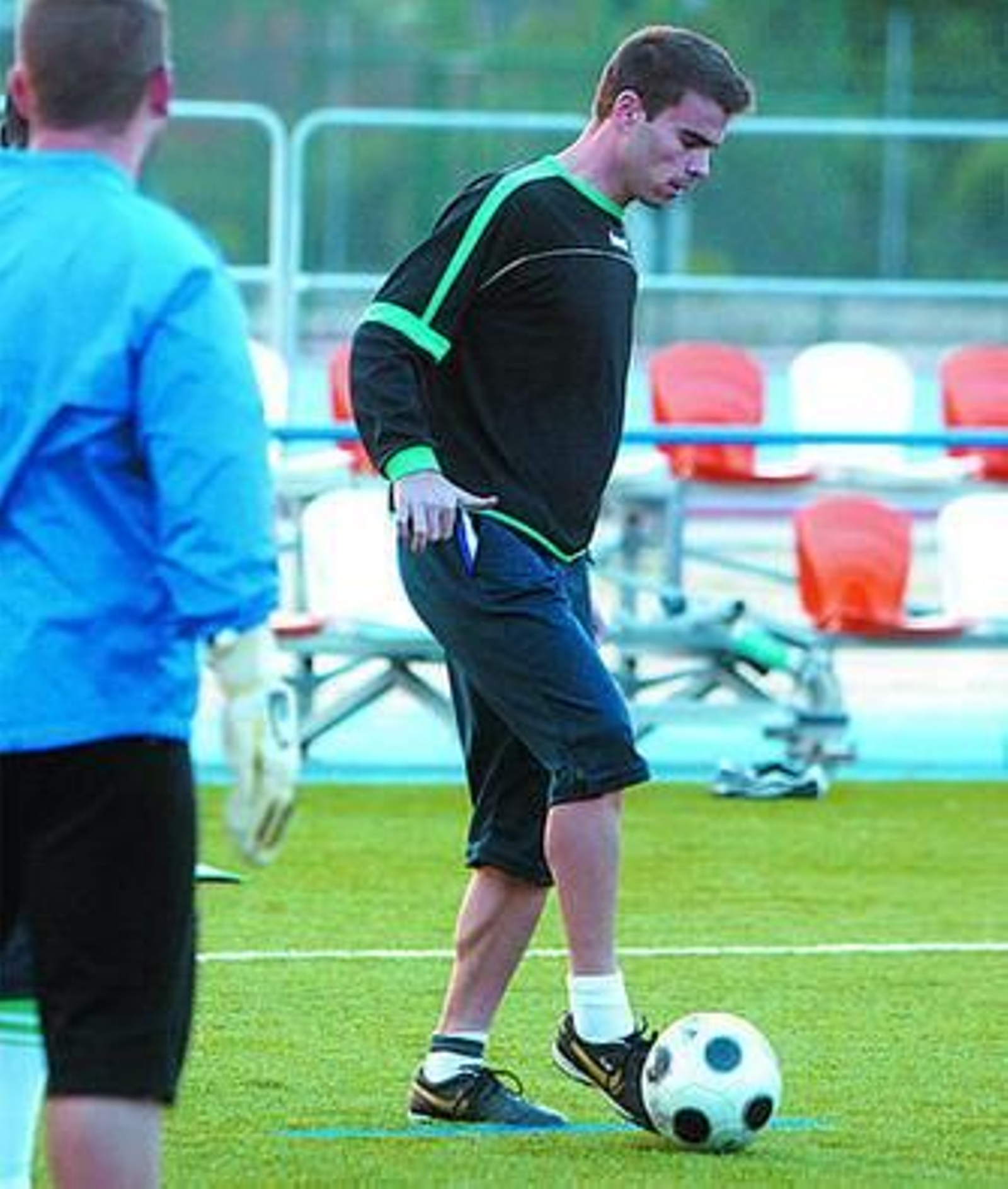 Vicente entrenó ayer por primera vez con su nuevo equipo.