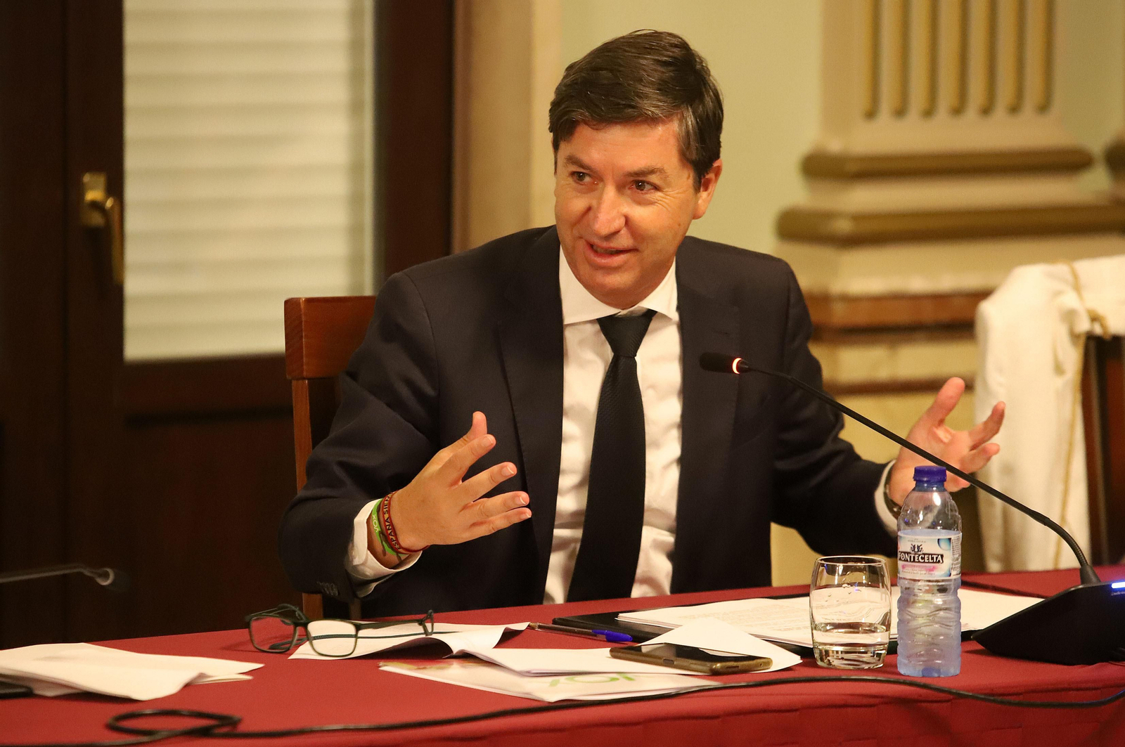 Imágenes del pleno municipal del Ayuntamiento de Huelva