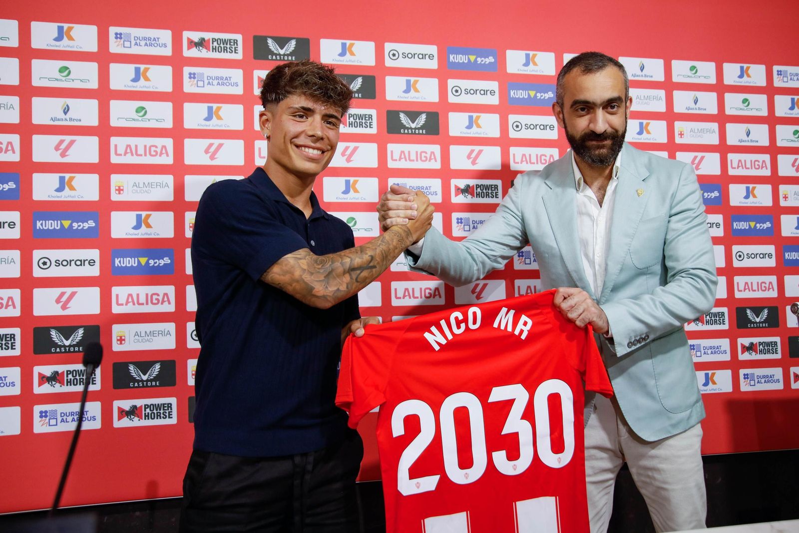 Presentación de Nico Melamed como nuevo jugador de la UDA, en imágenes