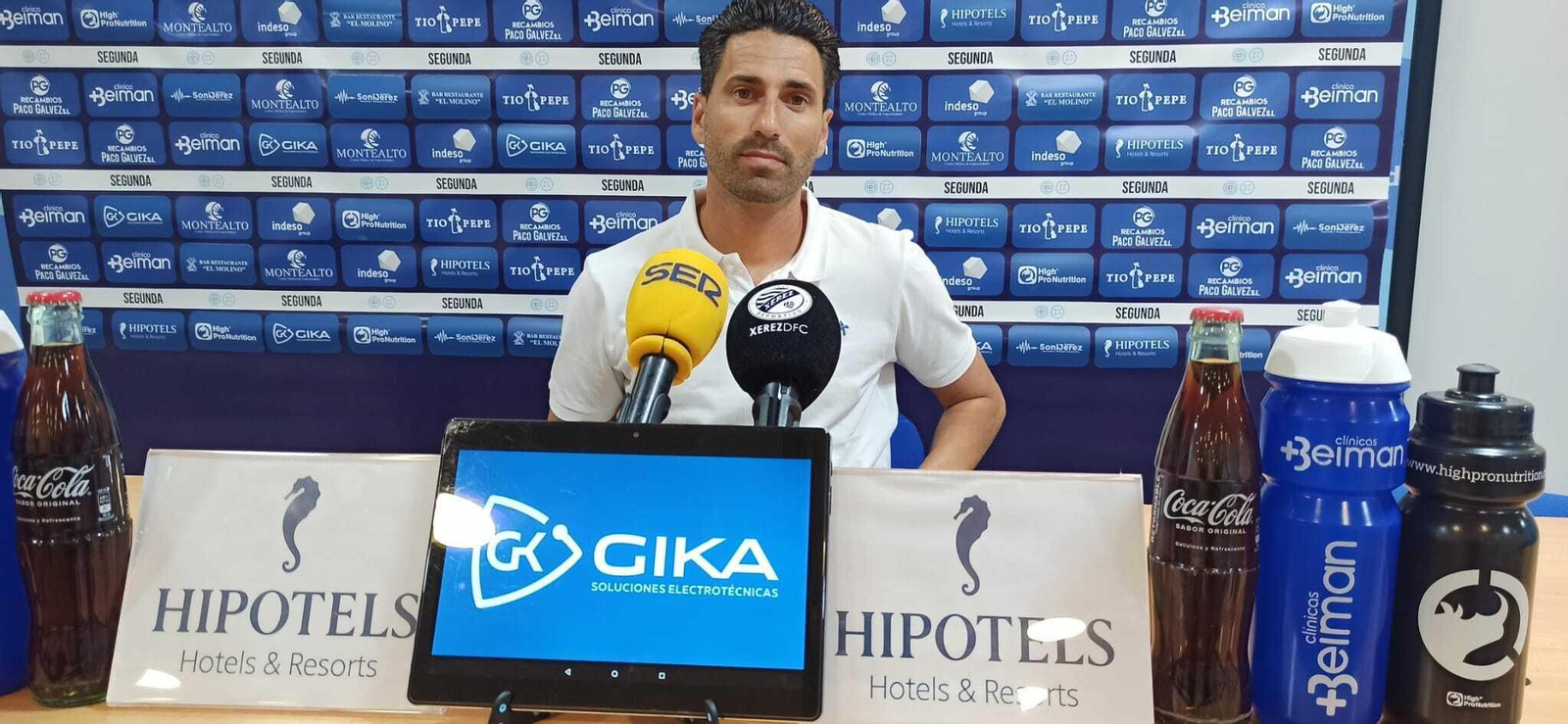 Ramón Verdú, en la sala de prensa de Chapín antes del partido contra el Recre. Ramón Verdú, en la sala de prensa de Chapín antes del partido contra el Recre.
