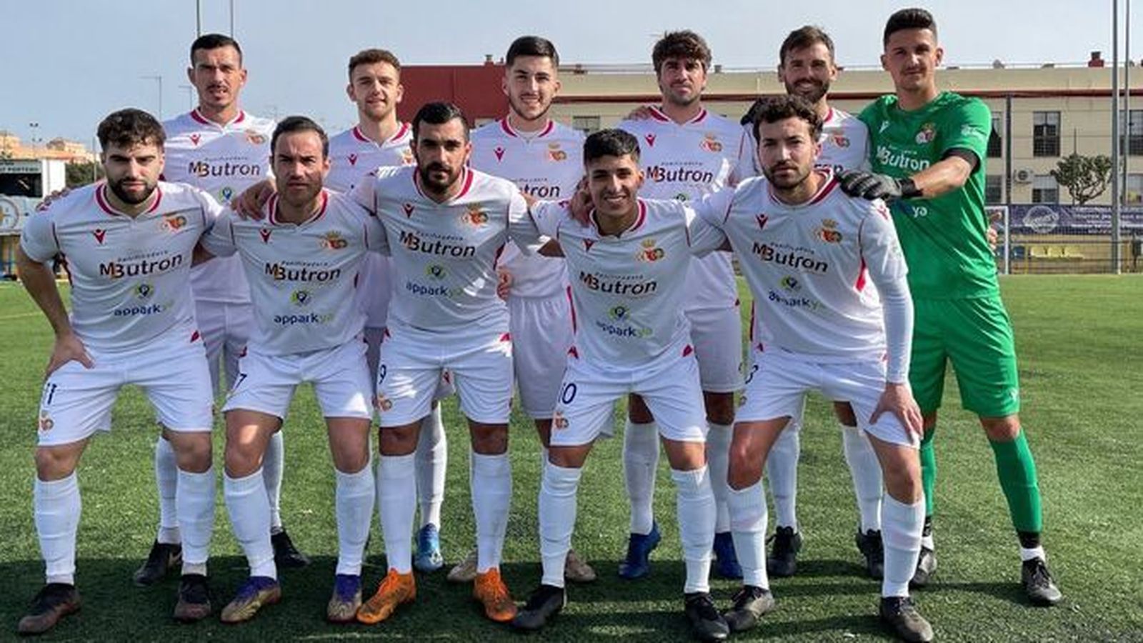 Formación chiclanera en un encuentro de la presente temporada.