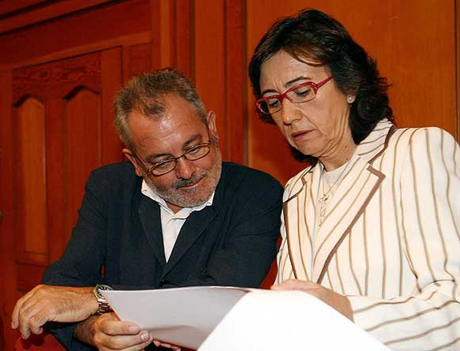 "Son demasiados y cobran más de la cuenta"