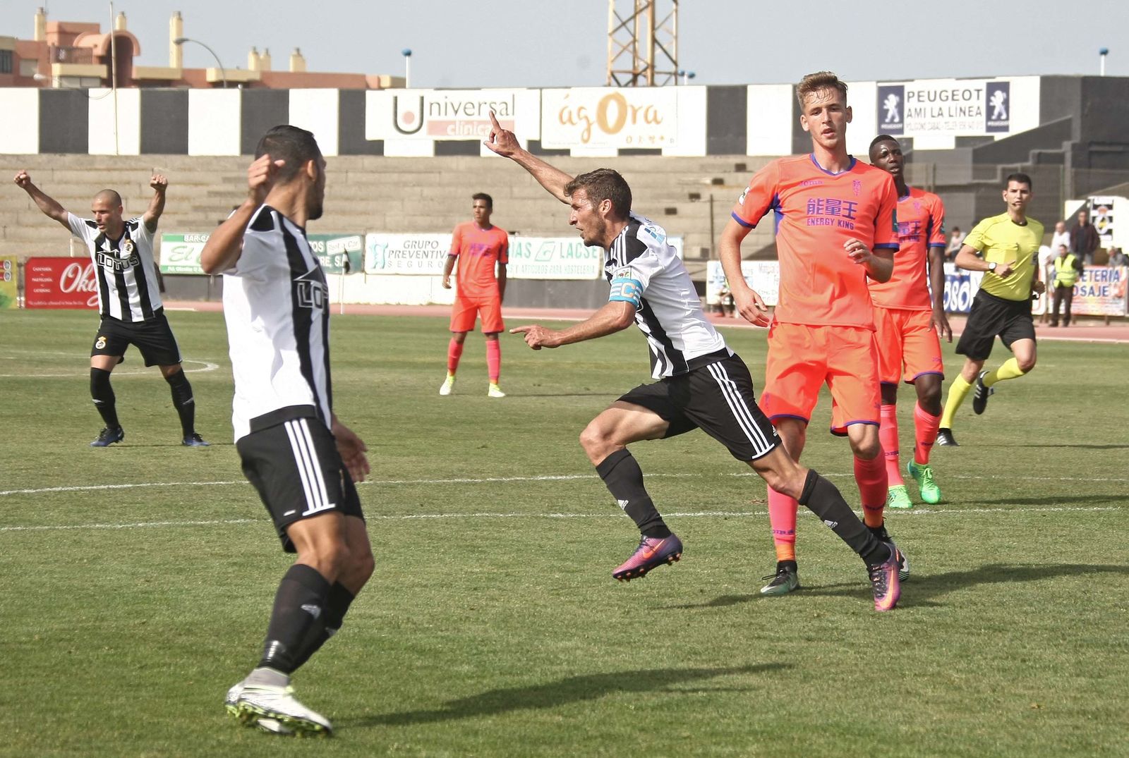 Las imágenes del Balona-Granada B