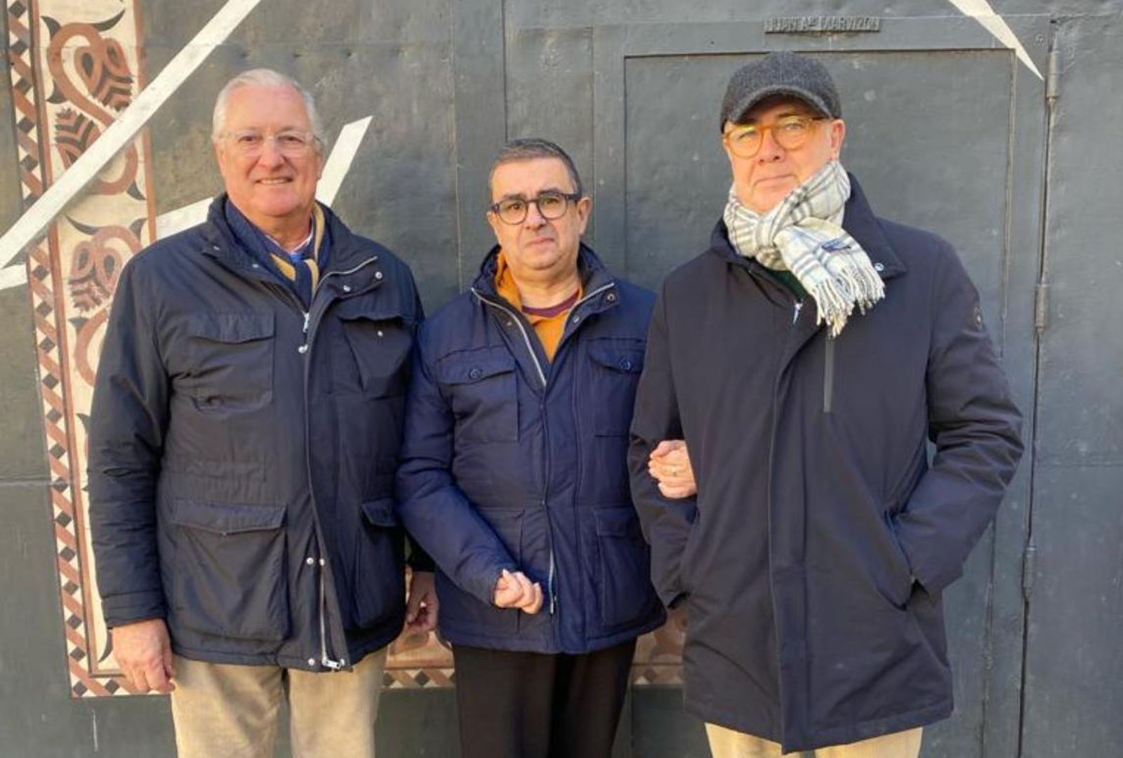 Paco Robles junto a Fernando López (izquierda) y Luis Salinas (derecha)