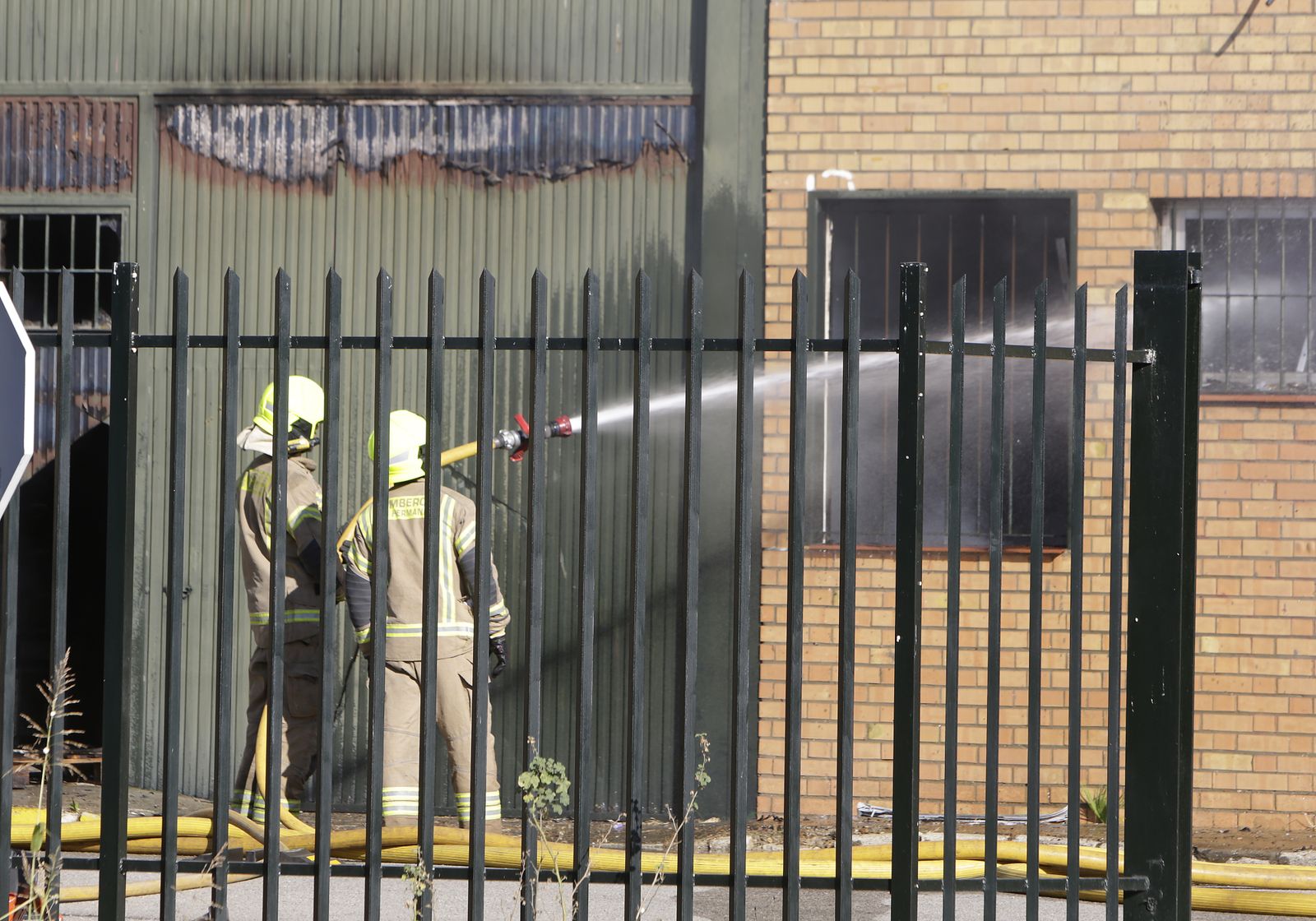 Incendio en el polígono de Fuente del Rey