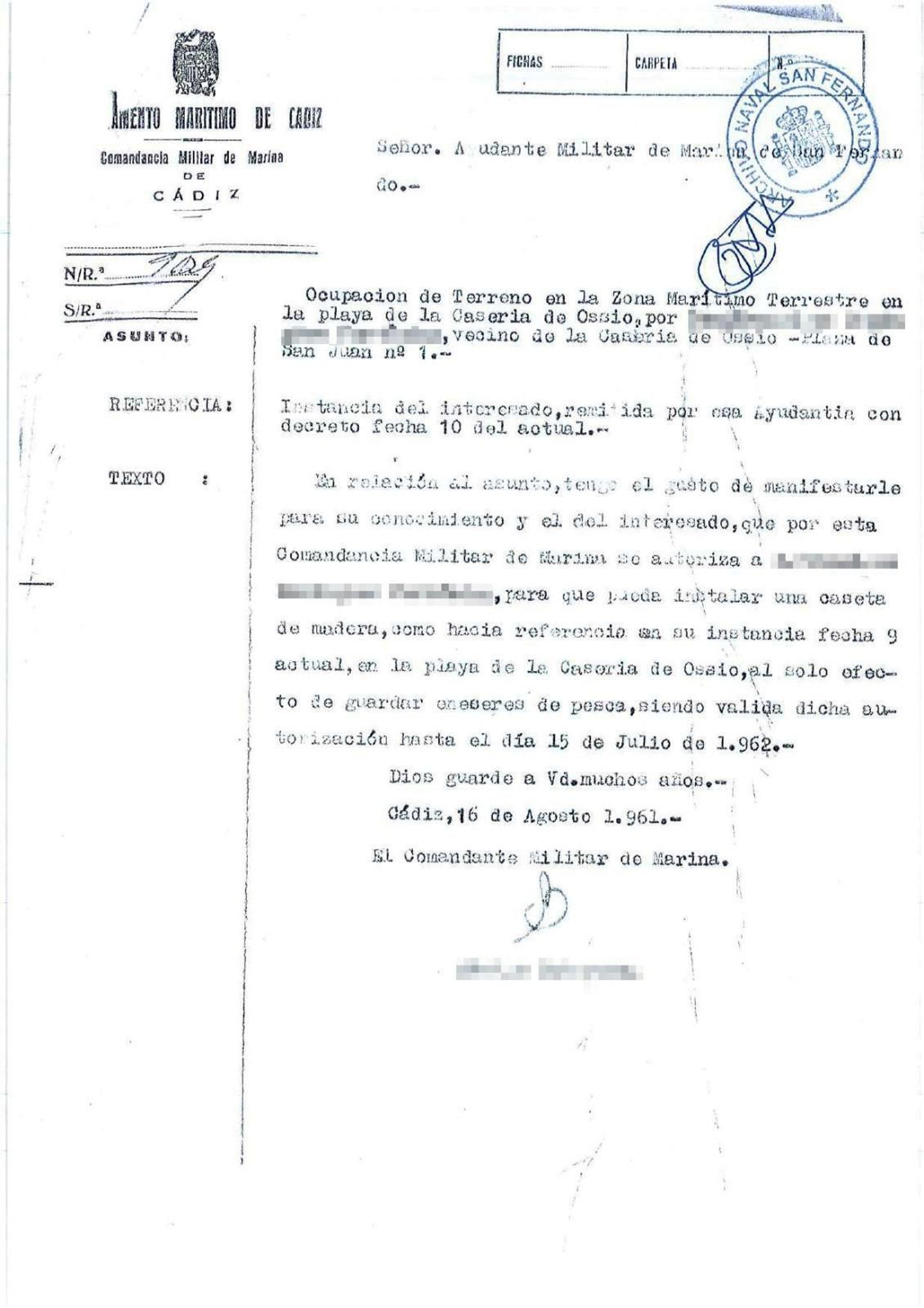 Una de las autorizaciones concedidas en los años 60 para instalar una caseta en la playa.