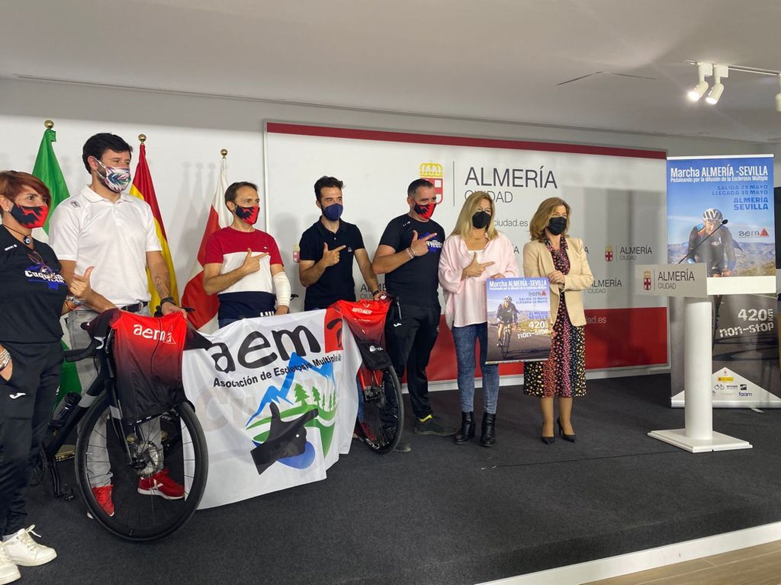 Presentación de la iniciativa por la Eslerosis Múltiple.