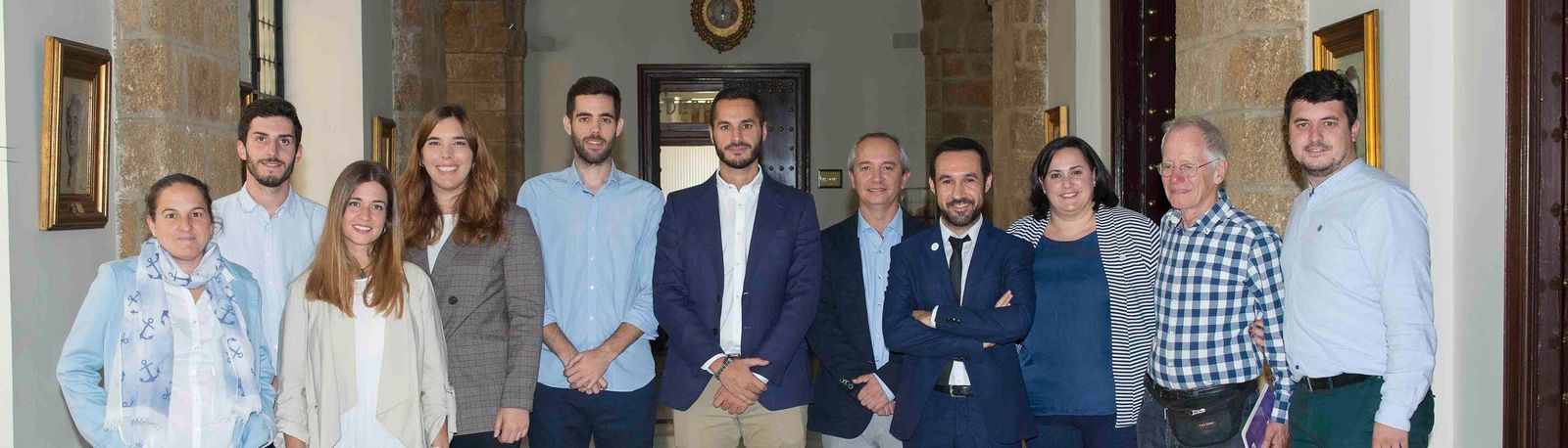 Los representantes de los centros que participan en la auditoria energética.