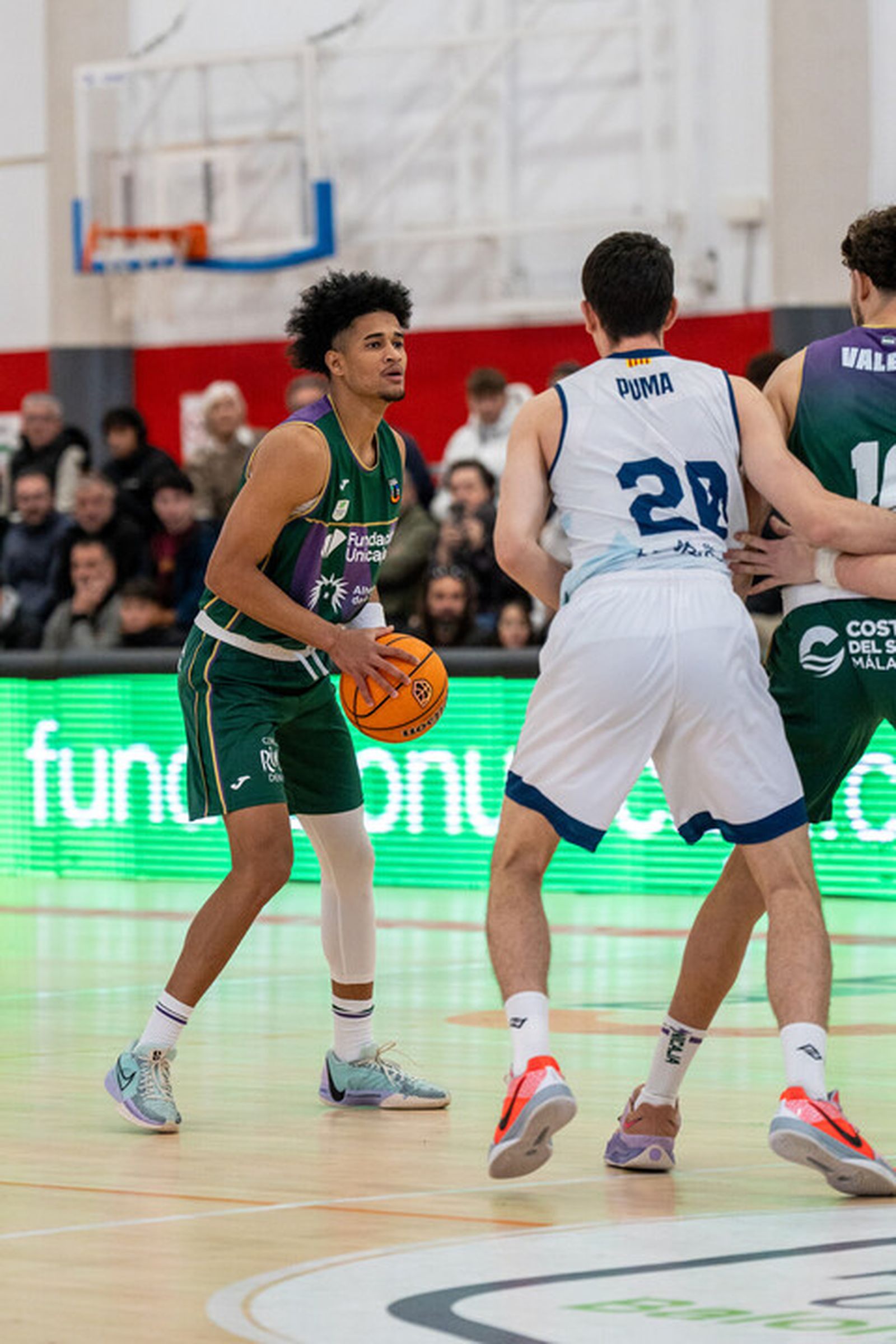 Liga U22: Carácter y remontada del Unicaja ante el BAXI Manresa (88-85)