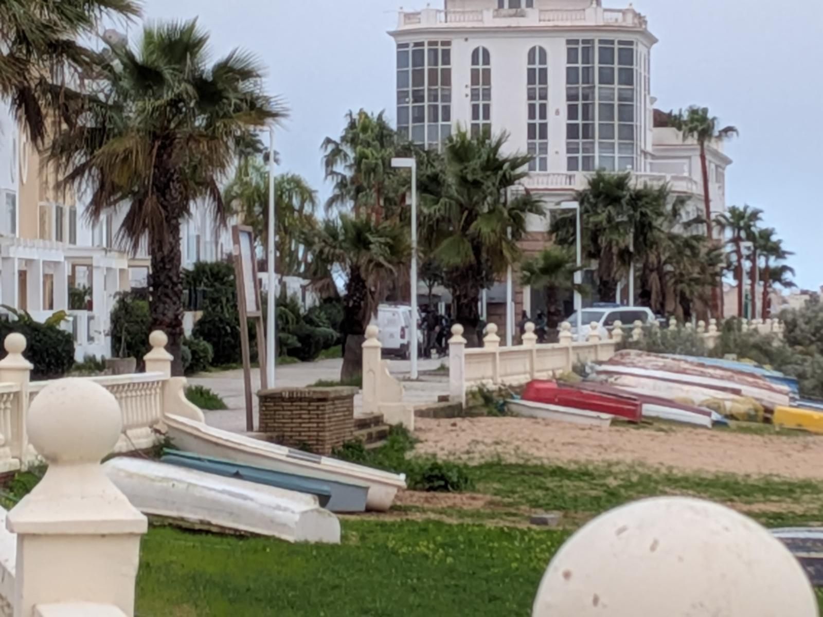 Operativo de la Guardia Civil en Isla Cristina.