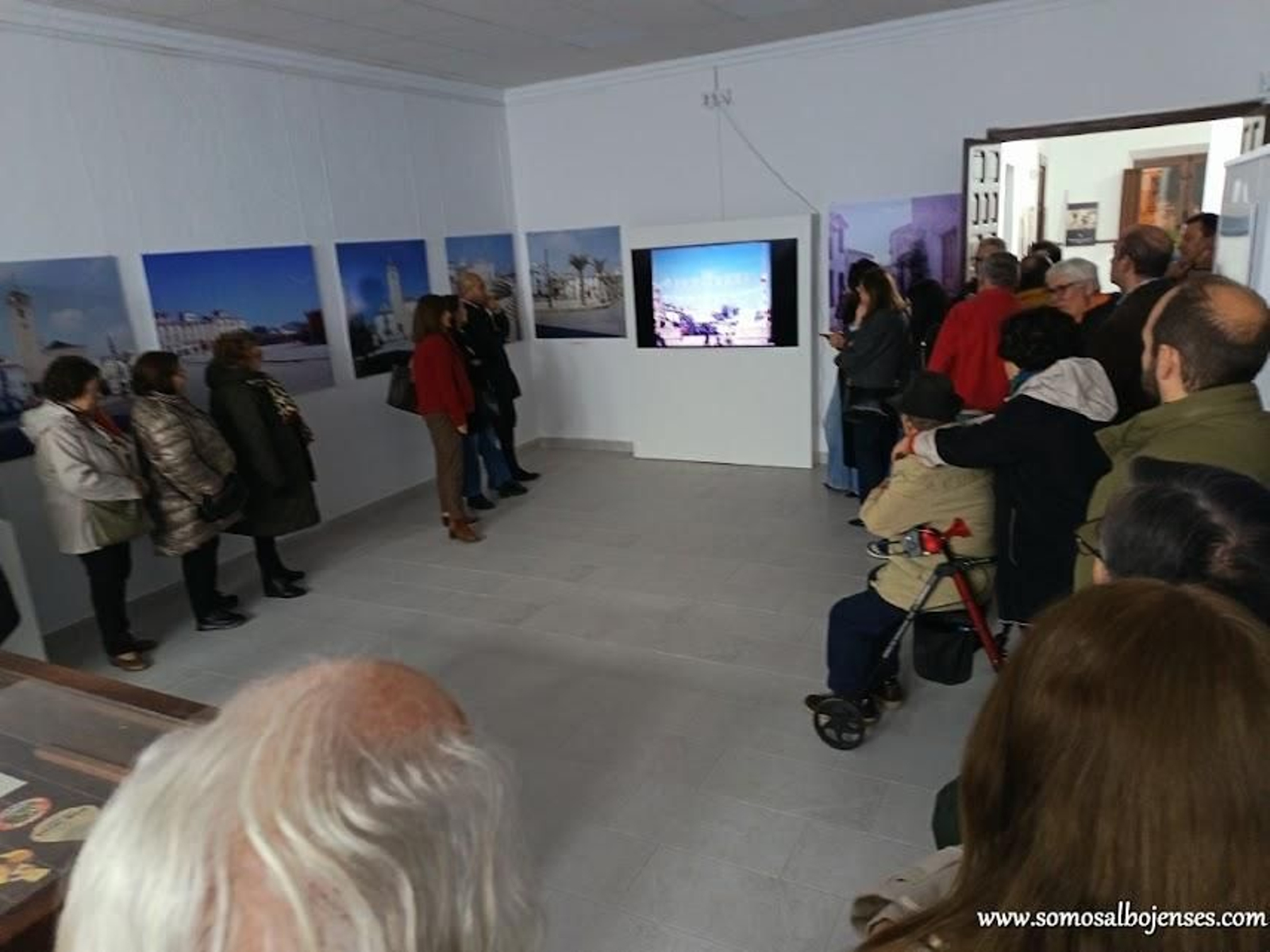 Vecinos del Almanzora se reúnen en Albox para disfrutar del arte de Miguel Romero