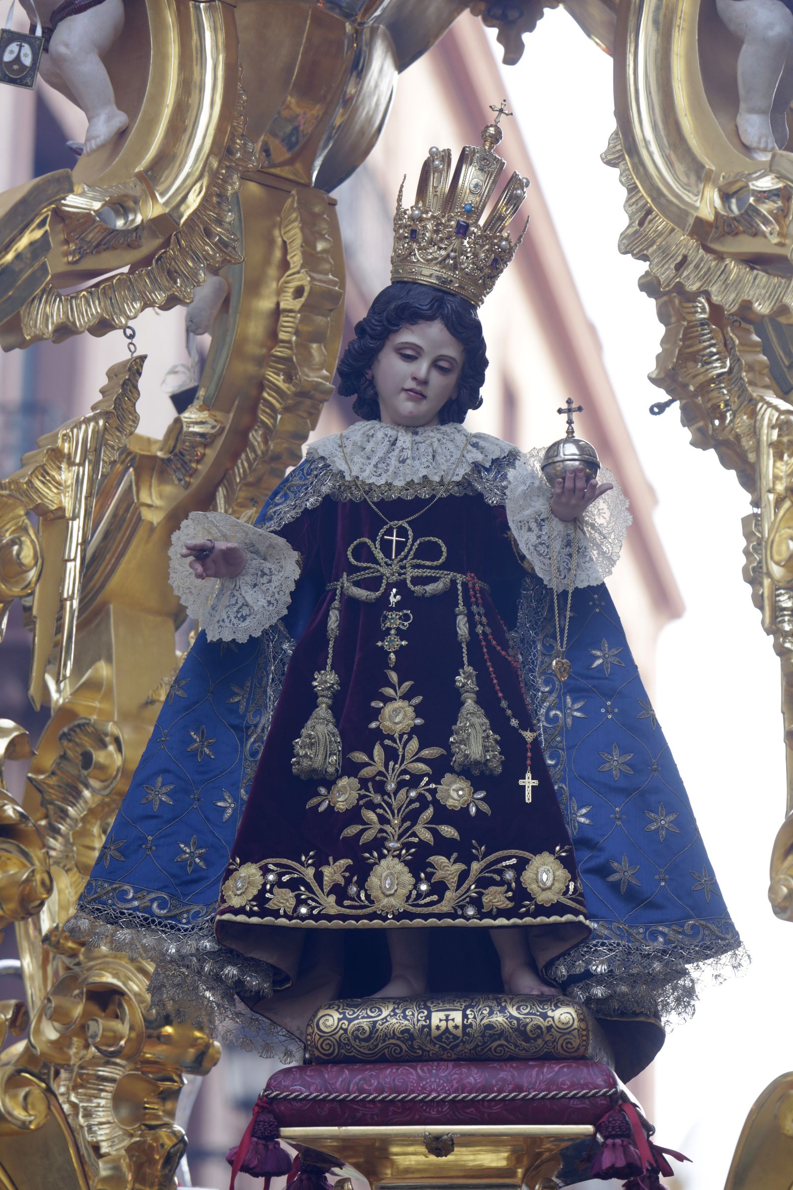 Niño Jesús de Praga, Santo Angel