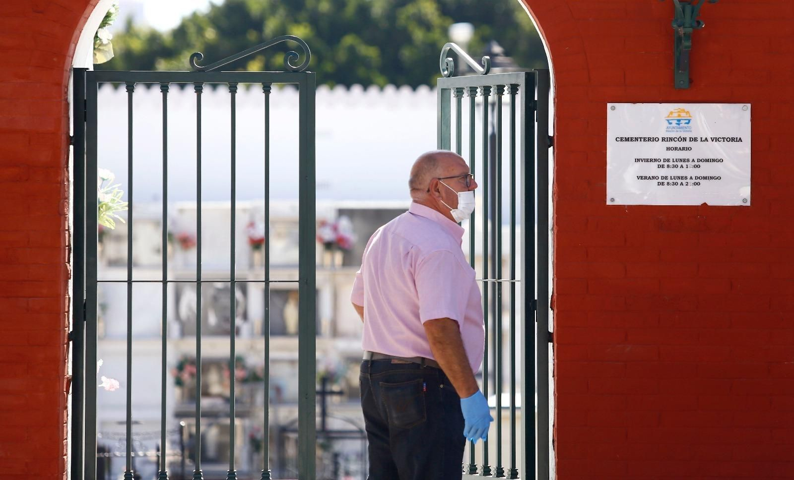 El cementerio de Rincón de la Victoria abre en la fase 1.