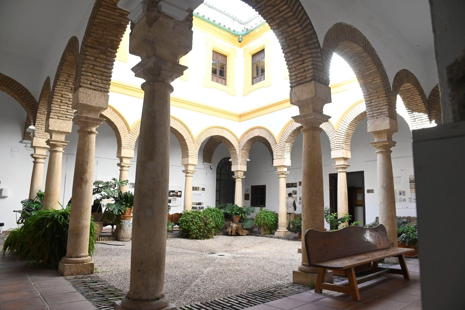 Las mejores imágenes de la Facultad de Filosofía y Letras de la Universidad de Córdoba Las mejores imágenes de la Facultad de Filosofía y Letras de la Universidad de Córdoba