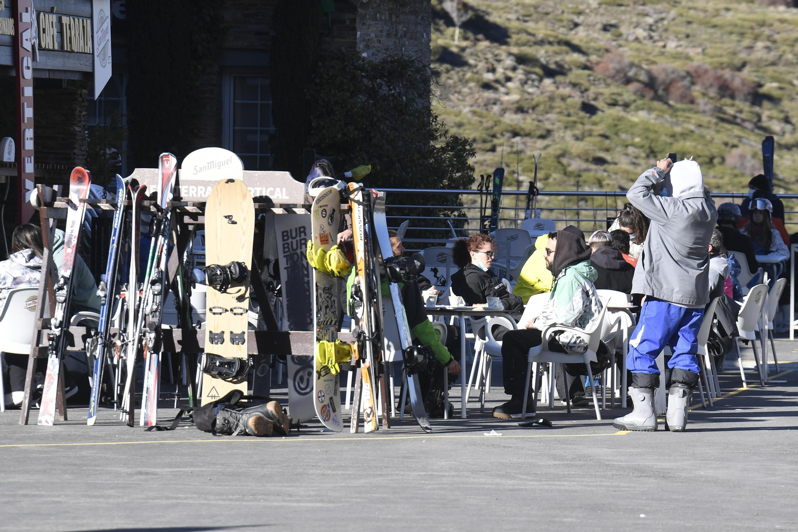 Fotos del último día de esquí en Sierra Nevada