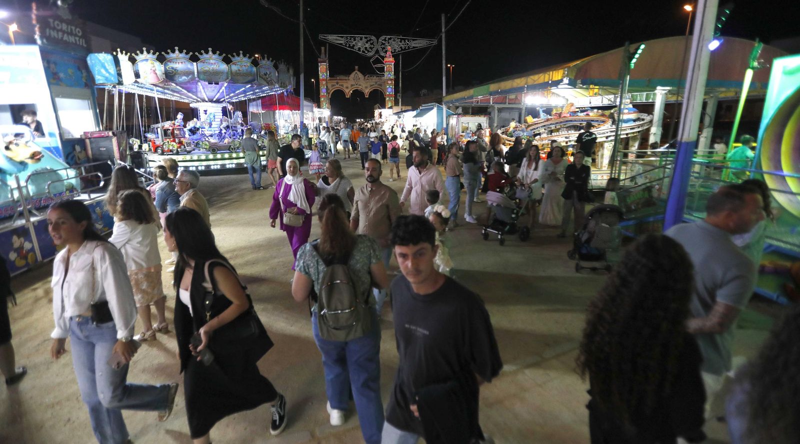 Búscate en las fotos del domingo en la Feria de Tarifa