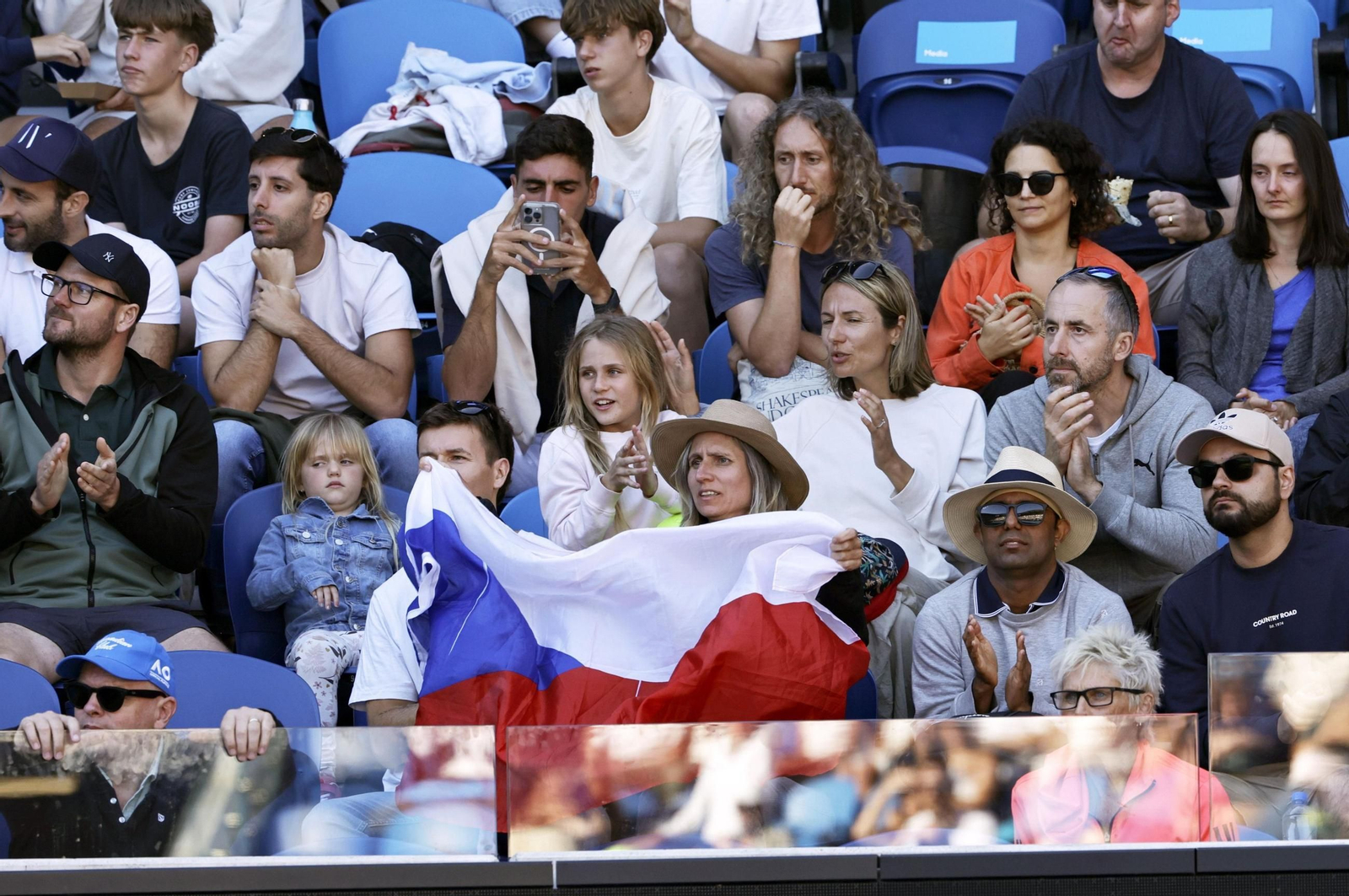 Alejandro Davidovich obra una remontada mágica y está en octavos de final del Open de Australia