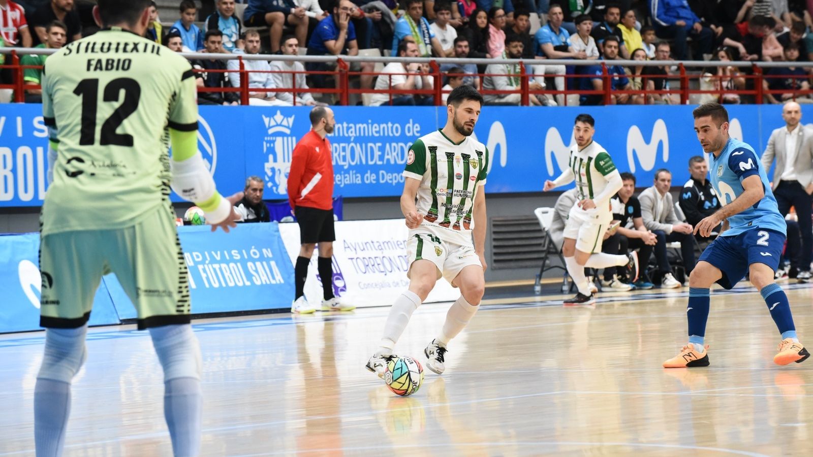 Mykytiuk la cede atrás para Fabio.