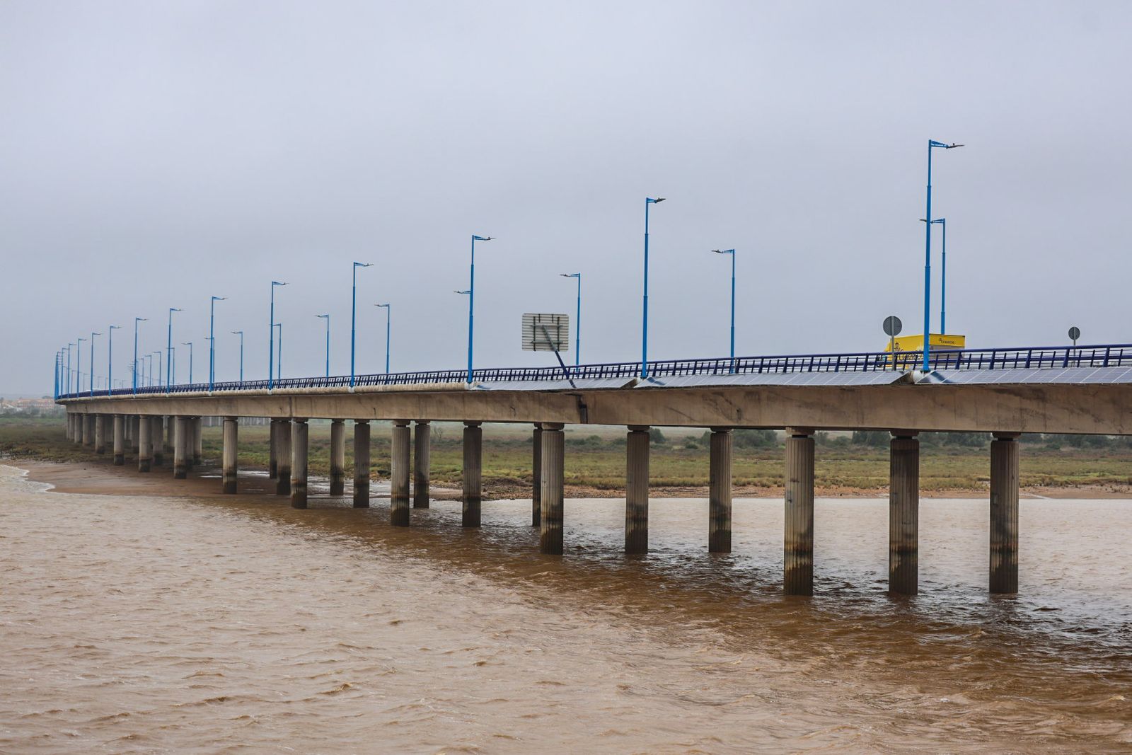Fotografías de la subida del río Odiel a su paso por Huelva