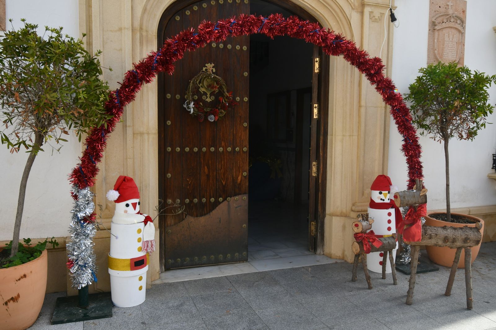 Decoración artesanal realizada por mujeres del municipio.