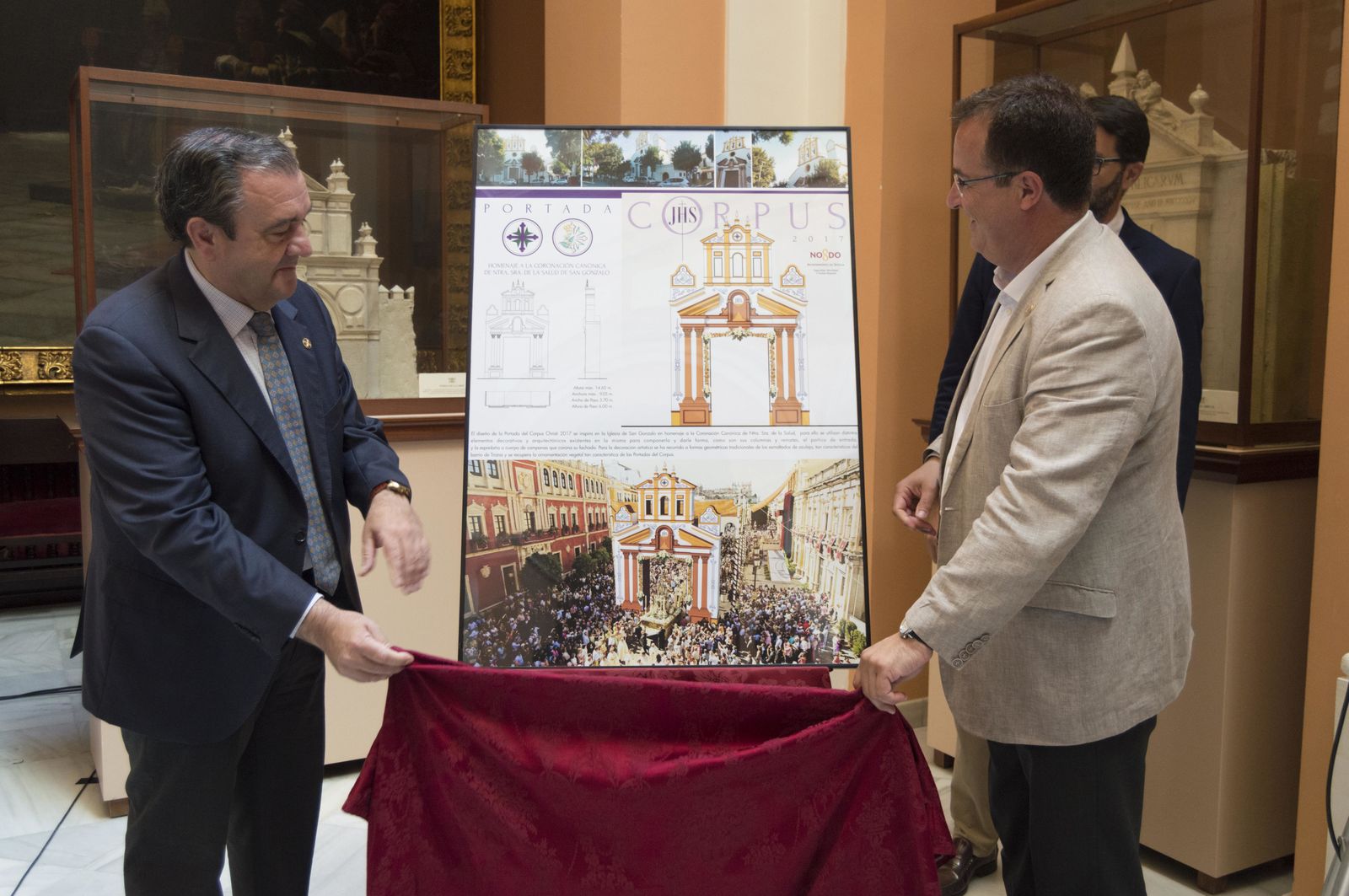 Presentación de la portada del Corpus Christi en el Ayuntamiento.