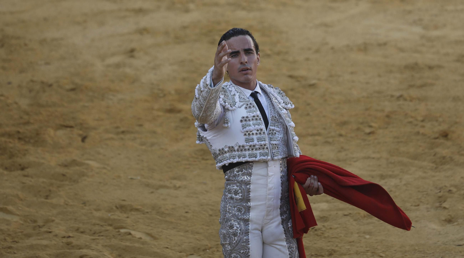 Las fotos de la corrida de toros de David Galván, Daniel Luque y Joaquín Galdós en San Roque