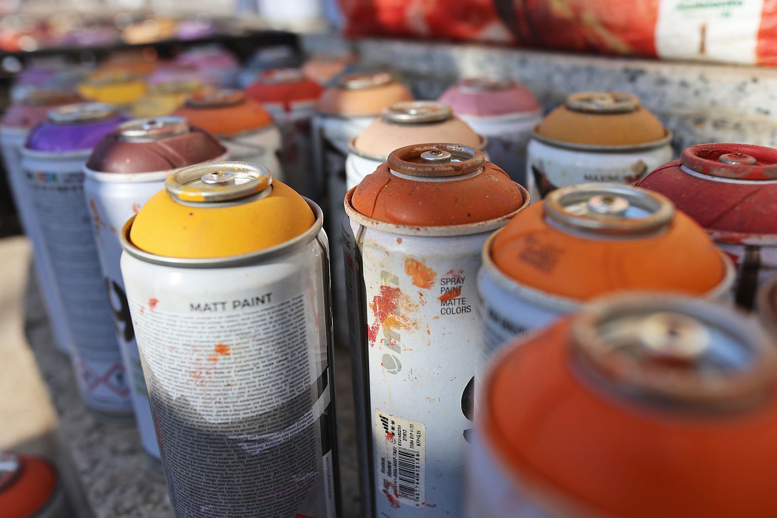 Imágenes de la muestra de arte urbano en la Plaza del Titan de Huelva