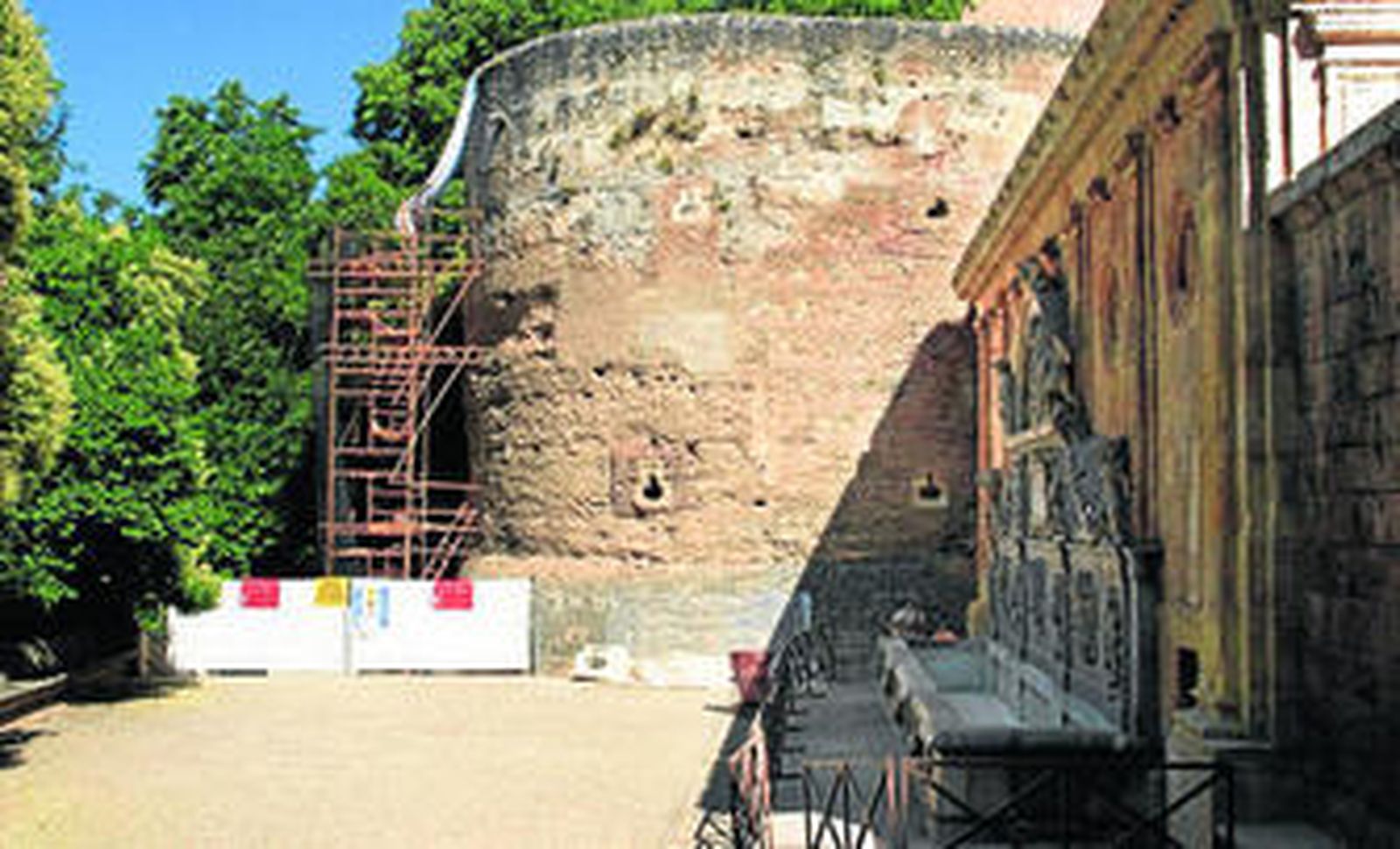 Durante las últimas semanas se podía apreciar el andamio que facilitaba el trabajo a los operarios.