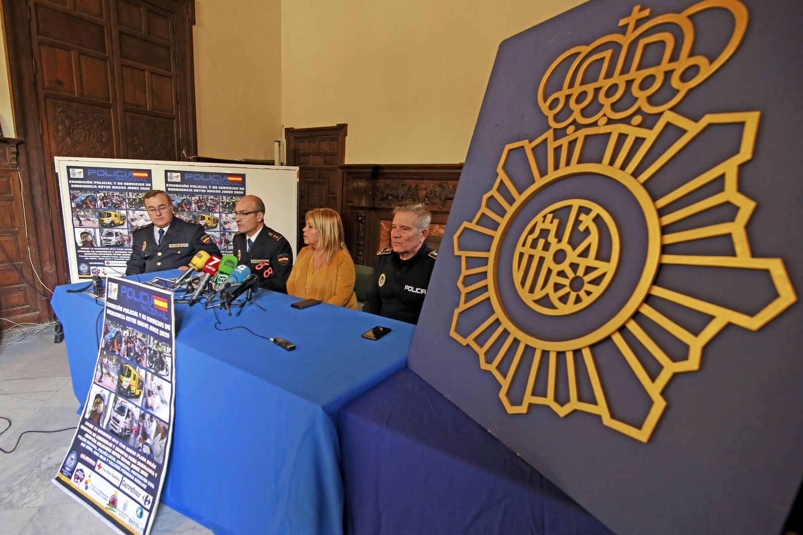Un momento de la presentación del acto en la comisaría.