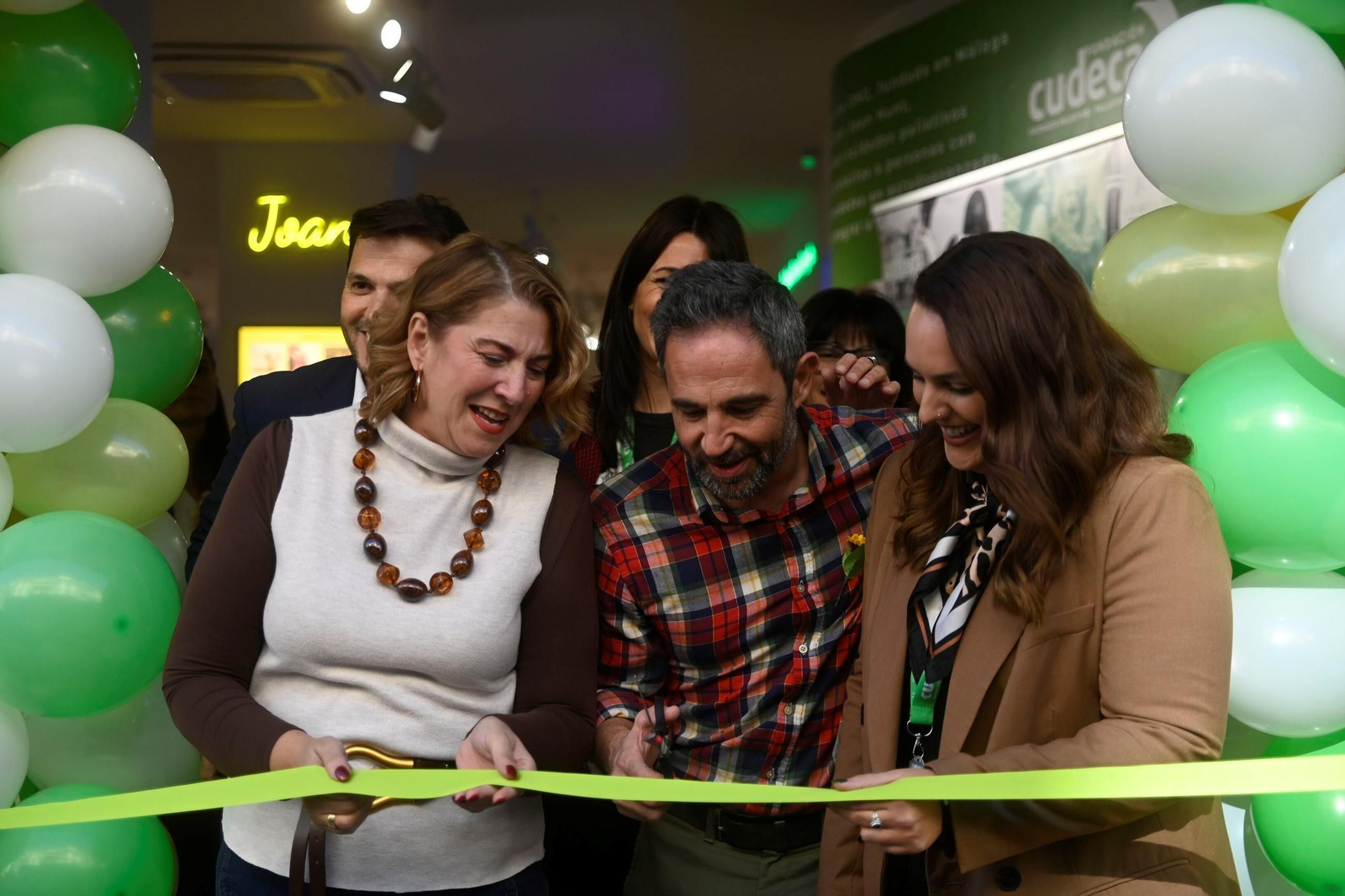 La Fundación Cudeca inaugura su segunda tienda solidaria en Córdoba
