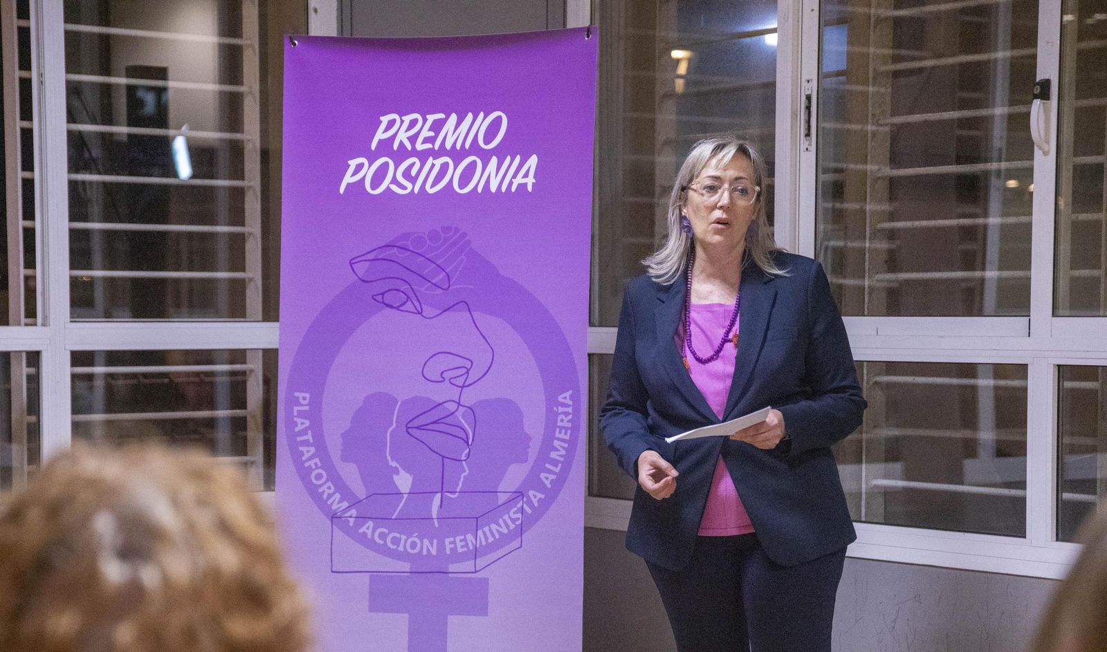 La Plataforma de Acción Feminista en Almería rinde homenaje a las mujeres de la Desbandá con su II Premio ‘Posidonia’ a Loli Sierra, vicepresidenta de la Asociación Memorialista de la Desbandá, en imágenes