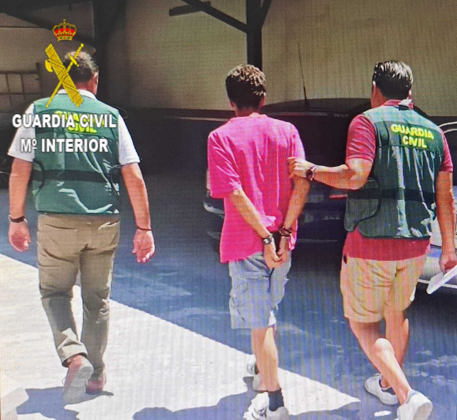 Detenido el autor de varios robos con escalo en viviendas de Estepa