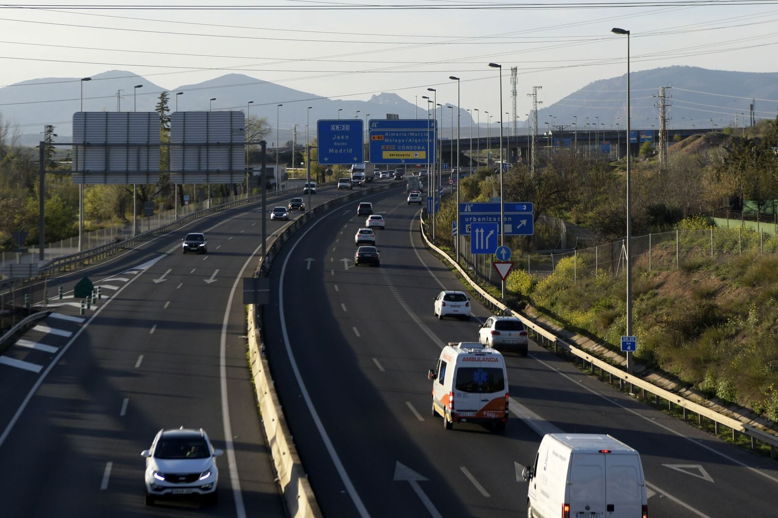 Imagen de la autovía GR-30 en el entorno de Albolote y Peligros