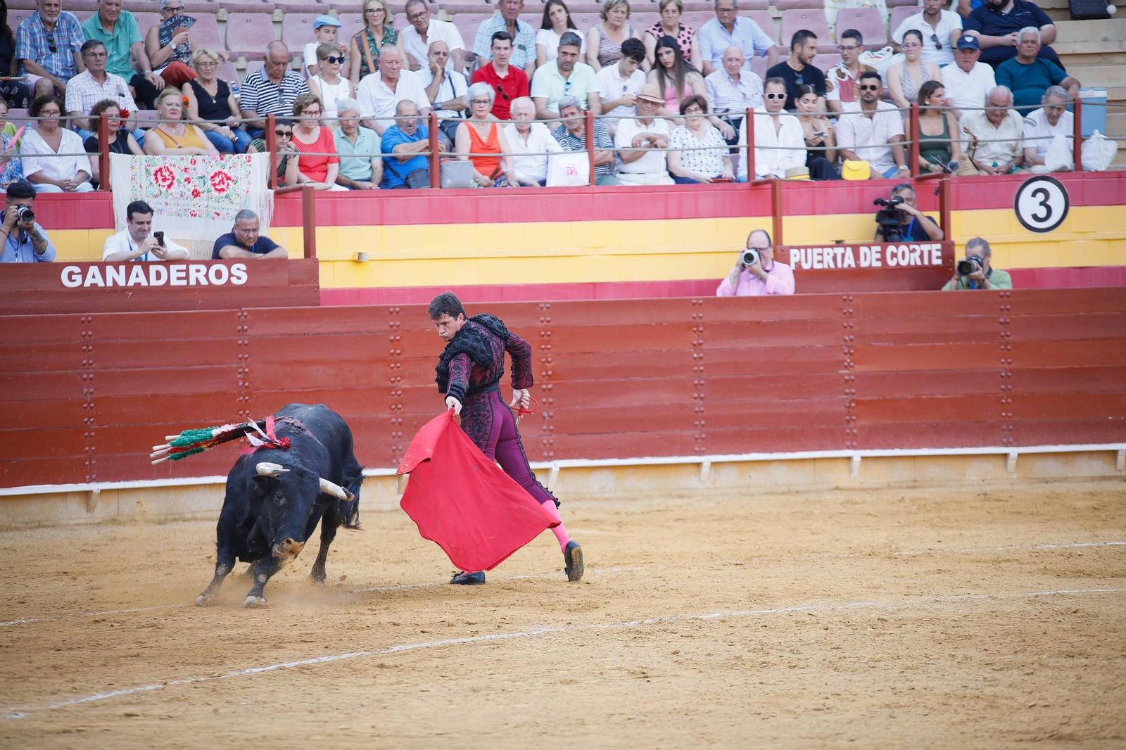 Imágenes de la corrida de toros en Roquetas de Mar