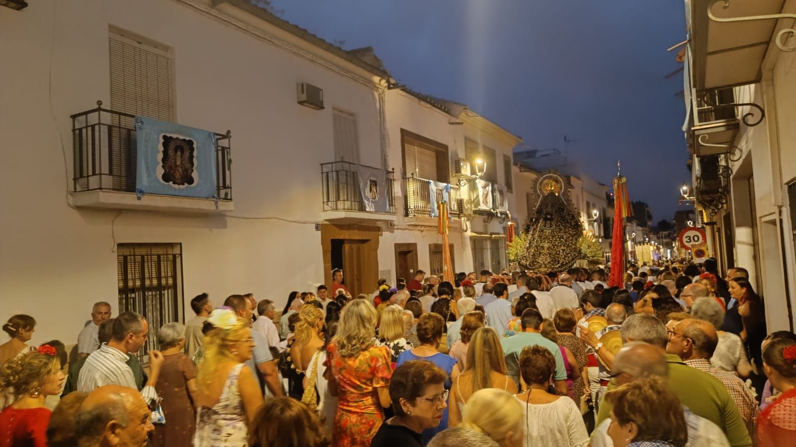La procesión de la Virgen de la Estrella en Villa del Río, en imágenes