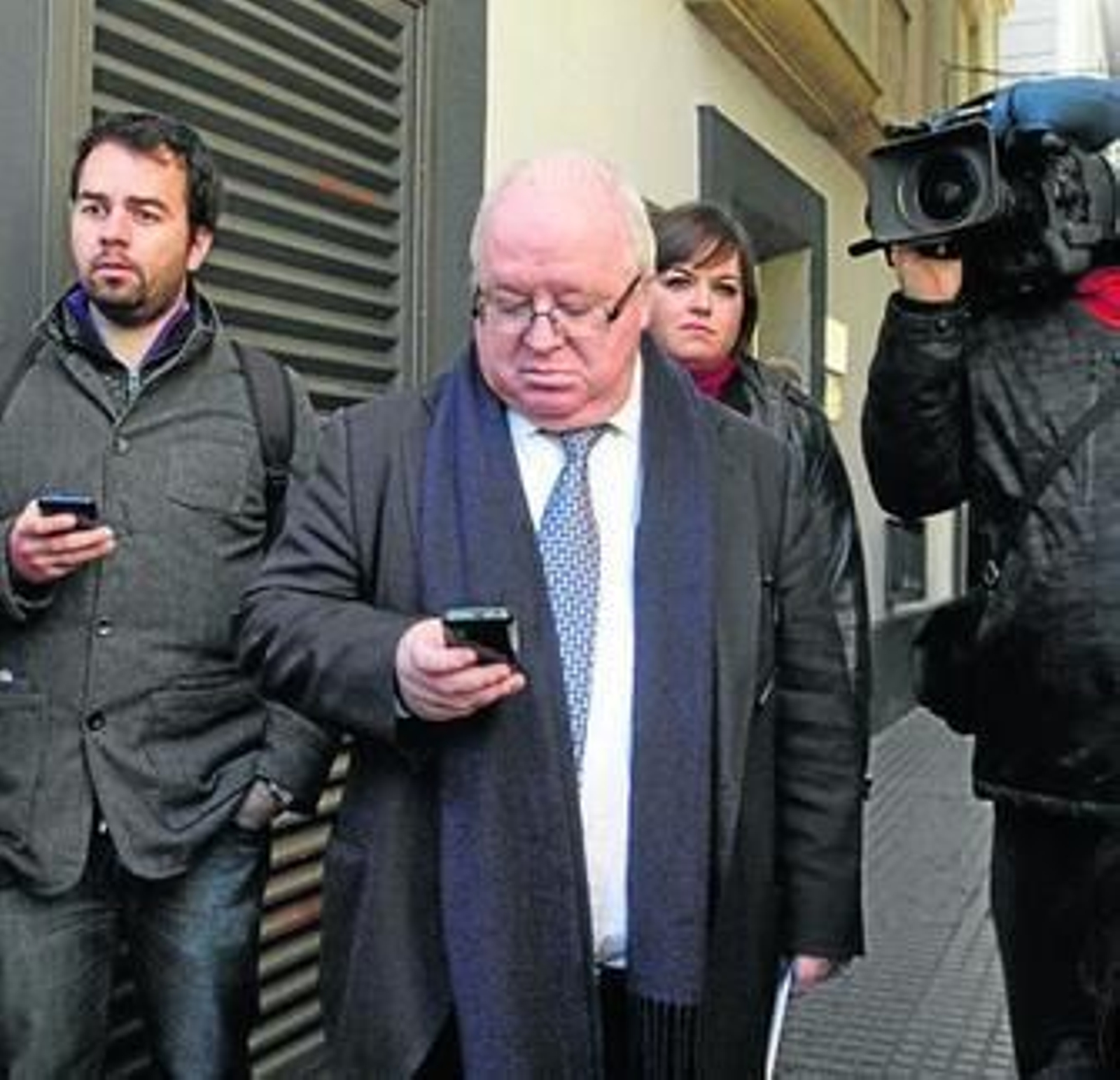 Carlos Medina, abogado de Locos por el Balón, el día de la subasta de las acciones.