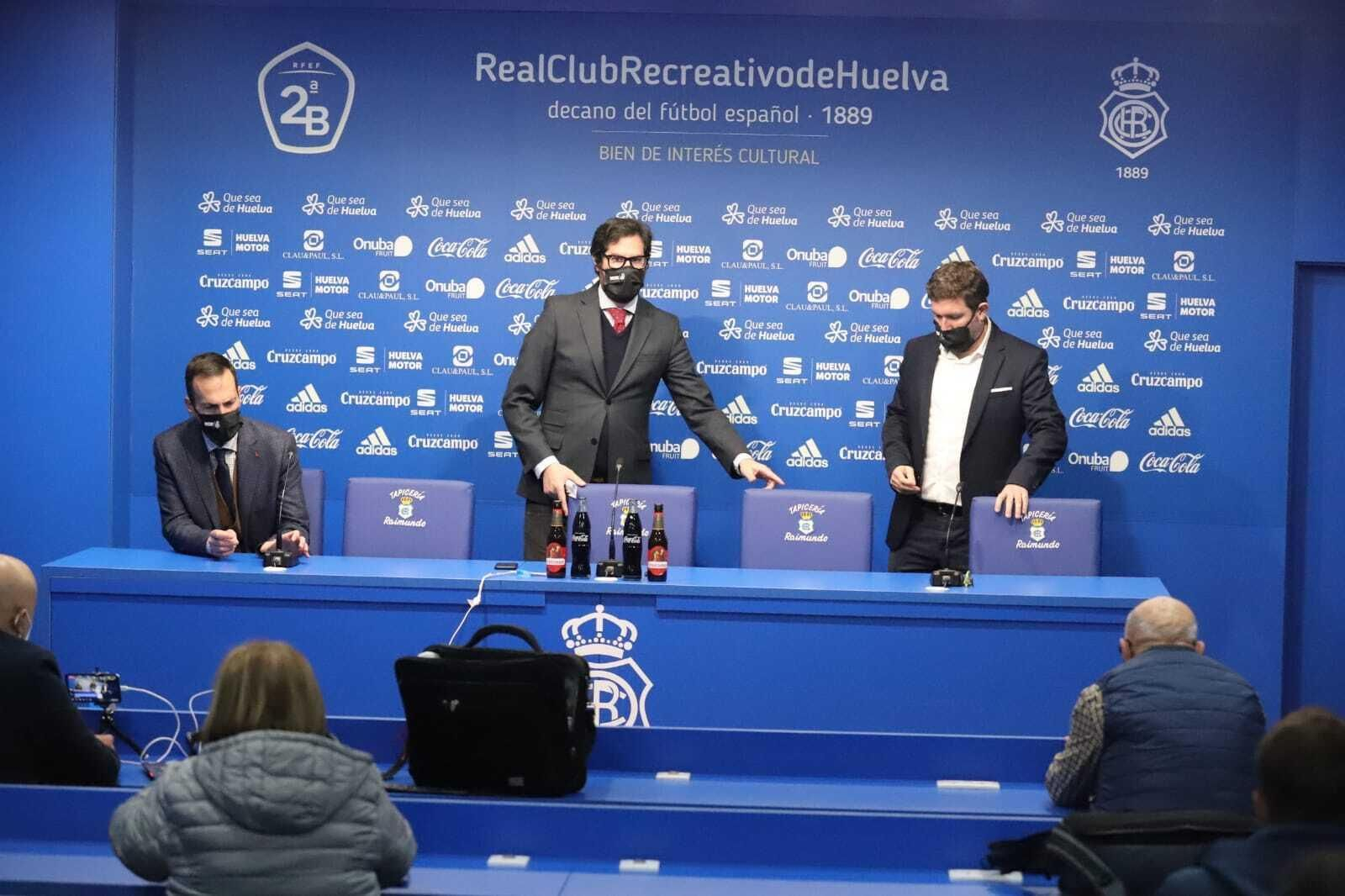 Muñoz, Hita y Pulido, antes de comenzar la rueda de prensa.