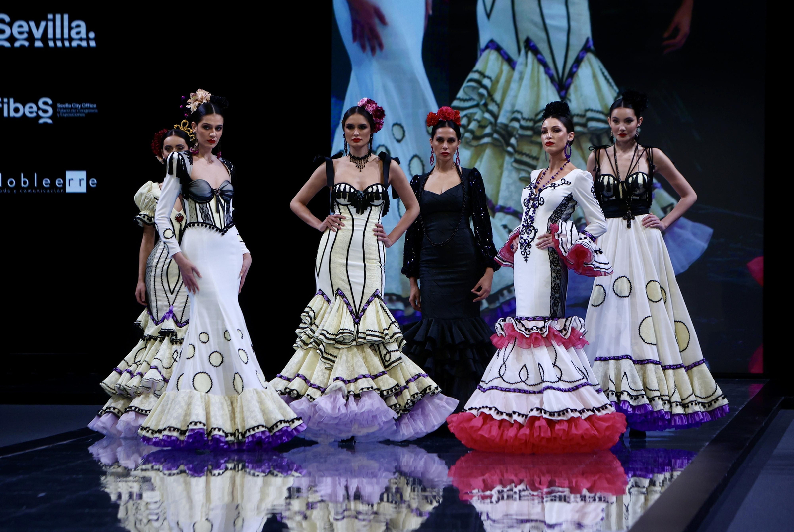 Desfile de Inma Castrejón en SIMOF 2024, todas las fotos