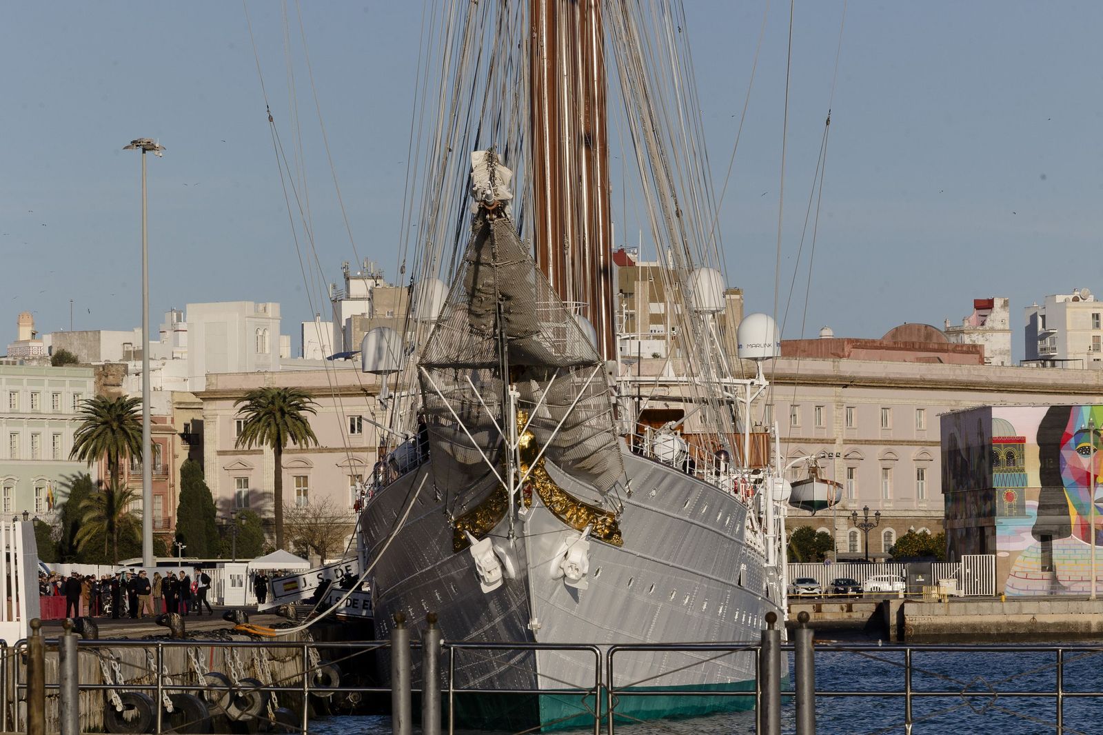 Las imágenes de la despedida del Juan Sebastián de Elcano