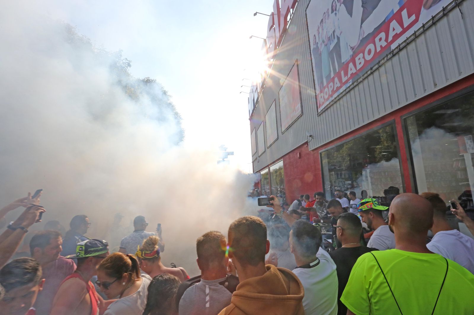 Ambiente este viernes en El Motorista.