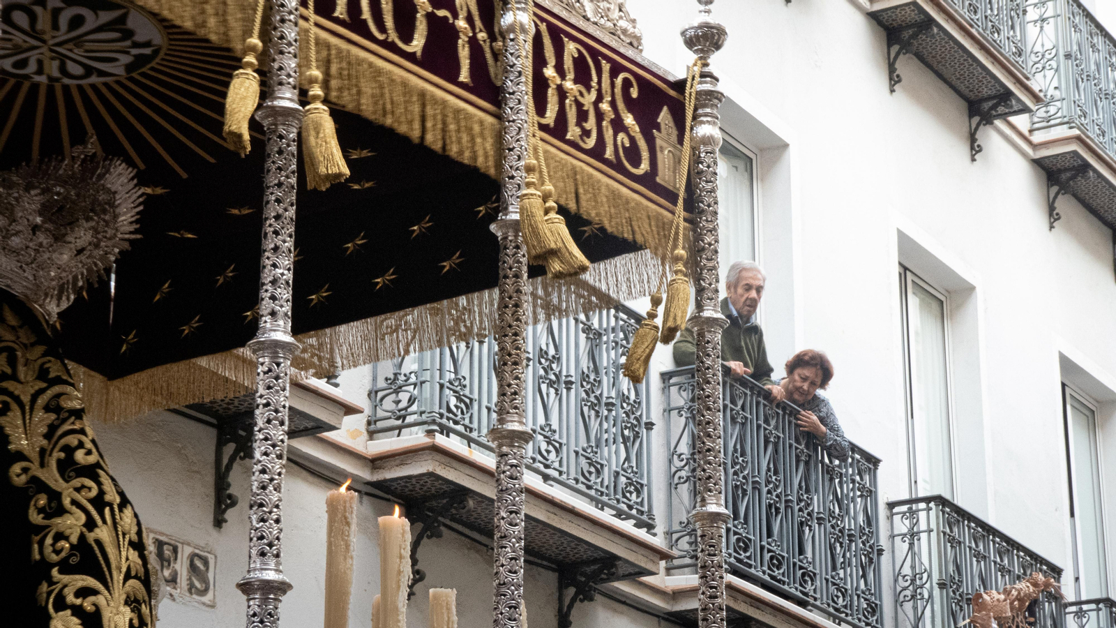 La Virgen del Rosario de Montesión en su rosario de la aurora, en imágenes