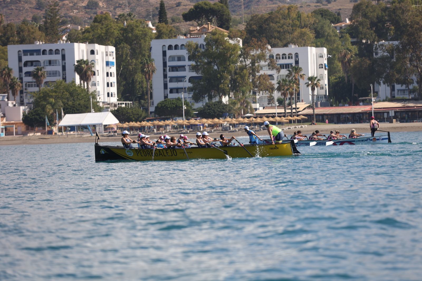 Más de 100 mujeres supervivientes de cáncer participan este sábado en una Regata Nacional en Málaga