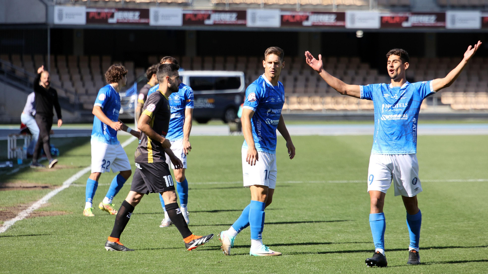 Imágenes del Xerez DFC - Conil CF en Chapín