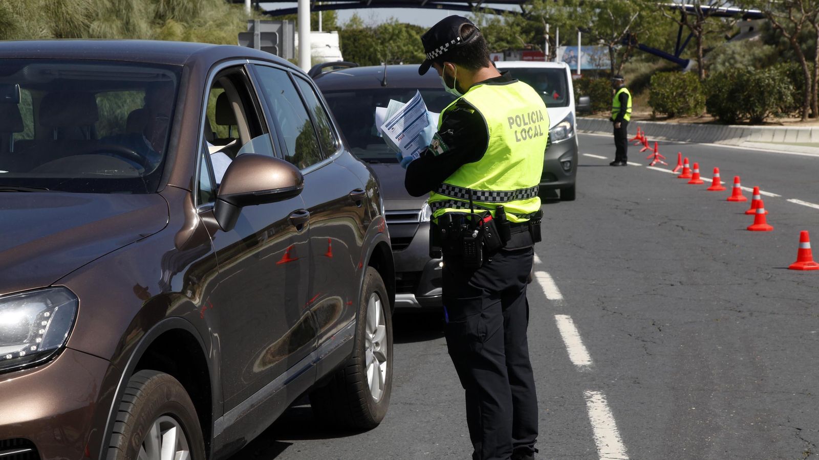 Control policial en Punta Umbría.