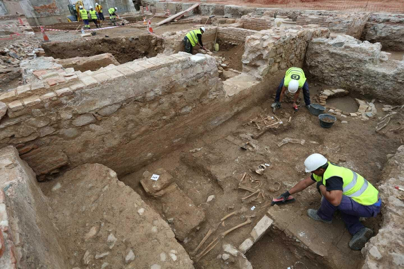 Las excavaciones en los cines Astoria y Victoria, en fotos