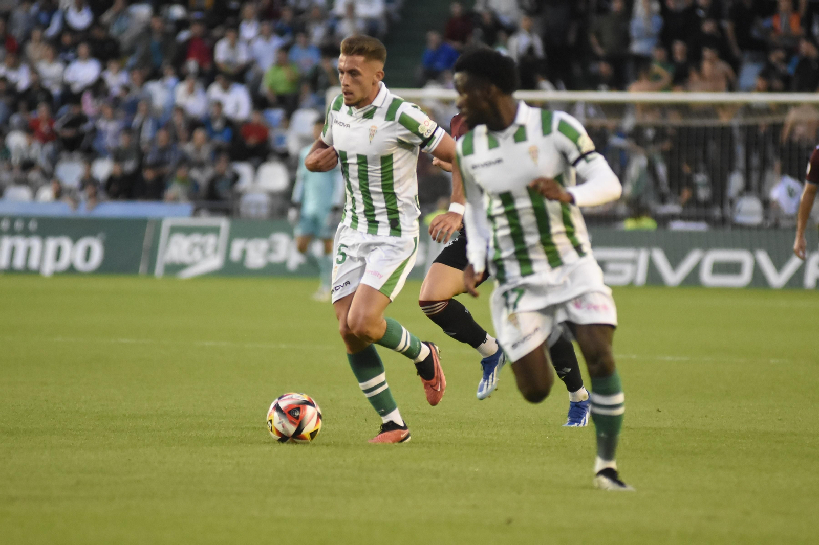 Imágenes del partido entre el Córdoba y el Recreativo de Huelva en El Arcángel