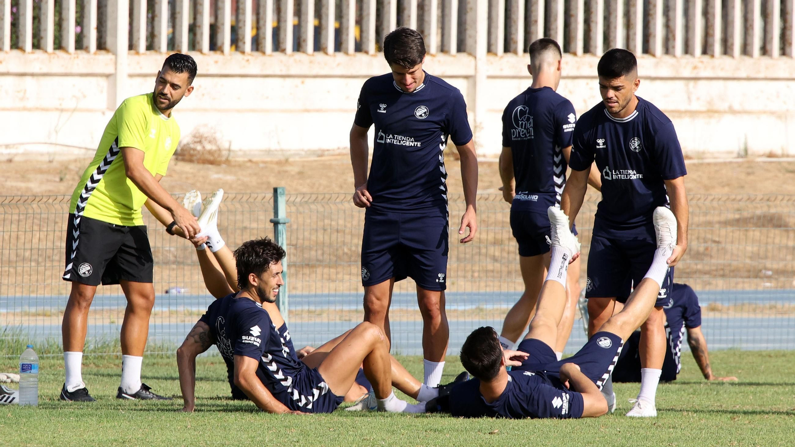 Imágenes del entrenamiento del Xerez DFC en el 'Pepe Ravelo' de Chapín